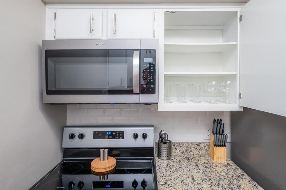 Welcoming 2Br With Parking And Perfect Location Daire Durham Dış mekan fotoğraf